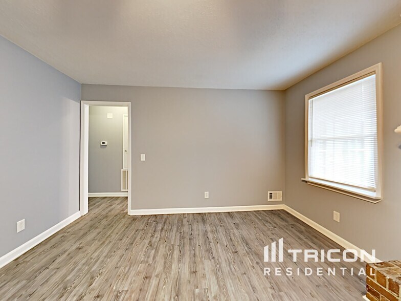 Building Photo - 107 Lely Ct