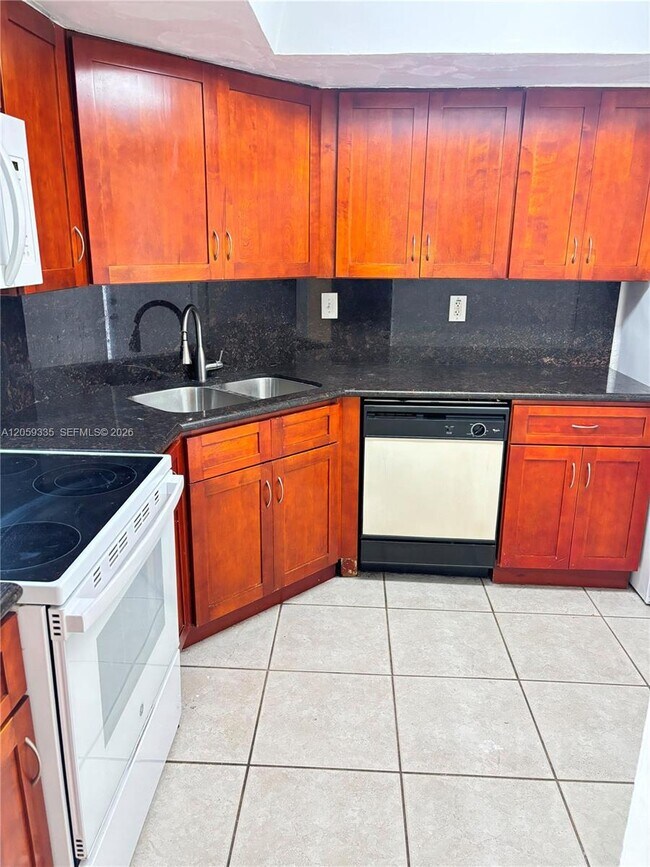 Building Photo - 7410 SW 82nd St