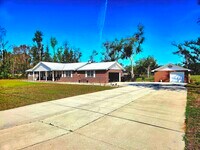 Building Photo - 102 S Claire Dr