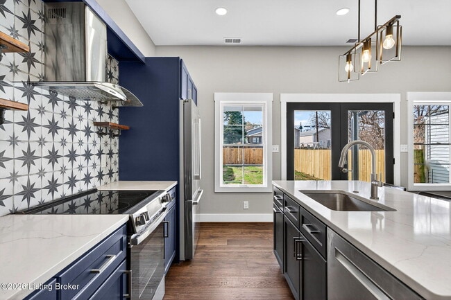 Building Photo - 914 Ash St