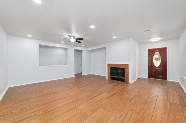 Building Photo - 12111 Country Orchard Ln
