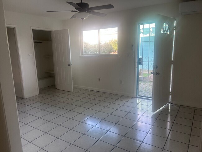 Building Photo - Spacious 2 bed 1 bath condo in Tracy