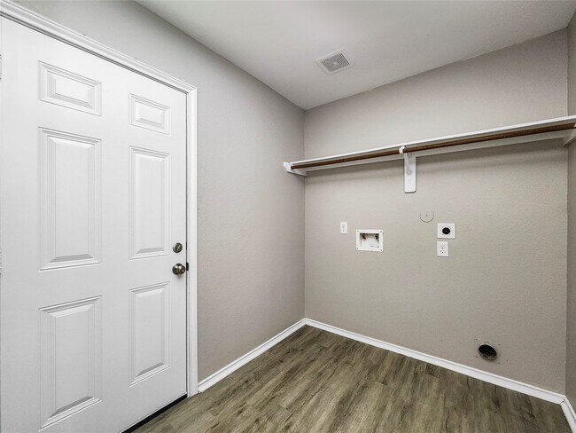 Building Photo - 24430 Yellow Thyme Dr