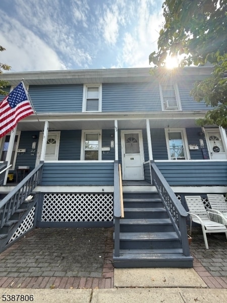 Primary Photo - 195 Forest St