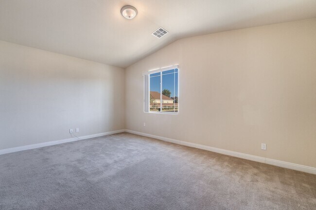 Building Photo - Charming Home with 2 Primary Bedrooms with...