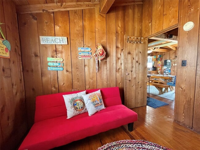 Building Photo - 1111 Surf Dr