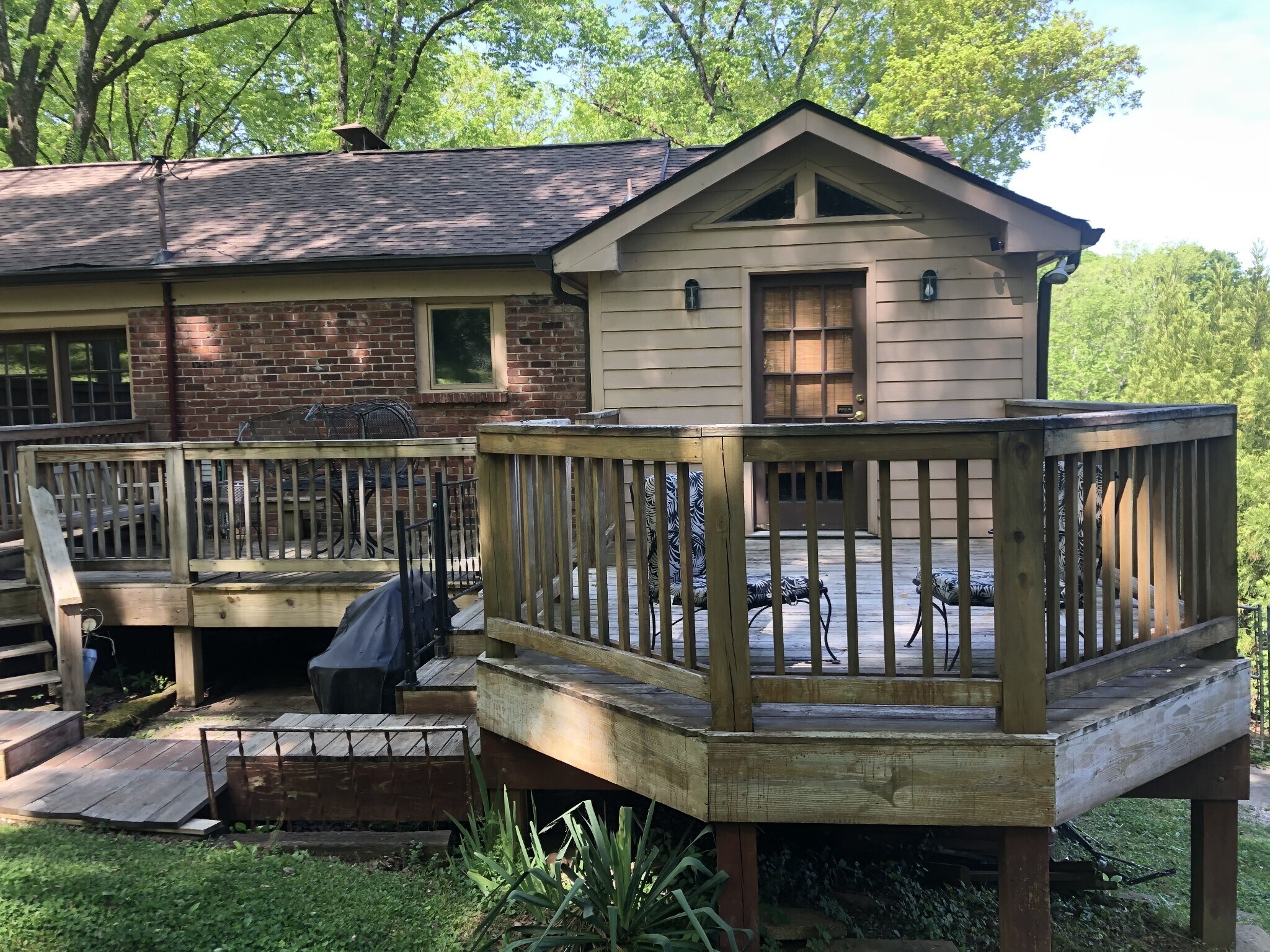 Building Photo - 4517 Beacon Dr