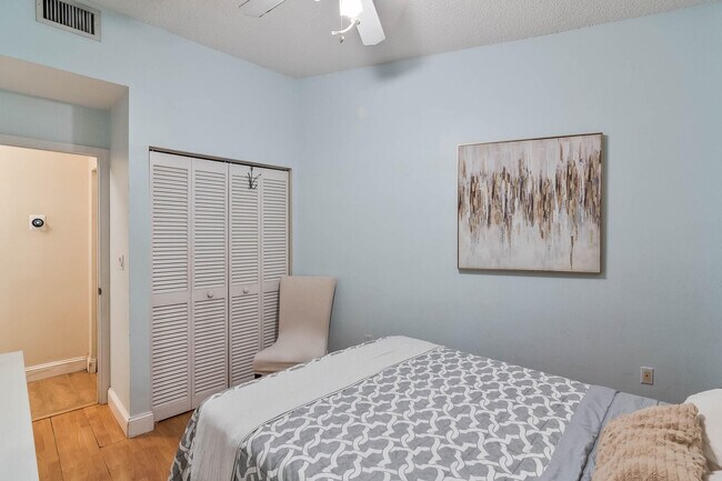 Building Photo - 9755 NW 52nd St