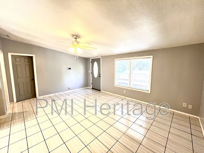 Building Photo - 12651 Scenic Dr