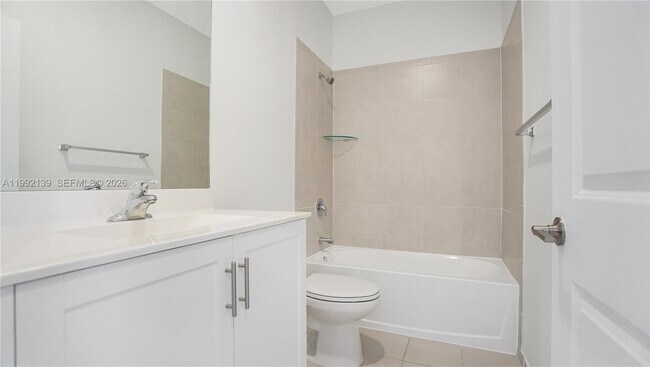 Building Photo - 2676 SE 12th St