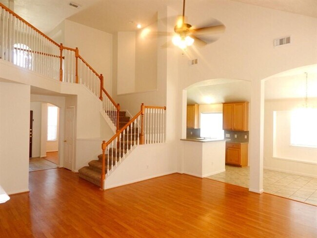 Building Photo - 26872 Monarch Manor Ln