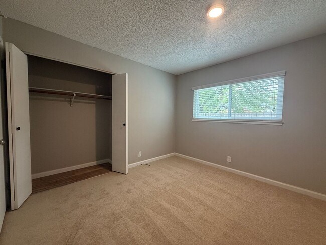 Building Photo - Newly Remodeled 4 bed 2 bath Home in North San Jose