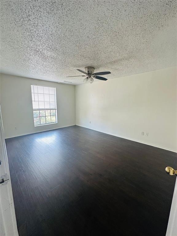 Building Photo - 2401 Leon St