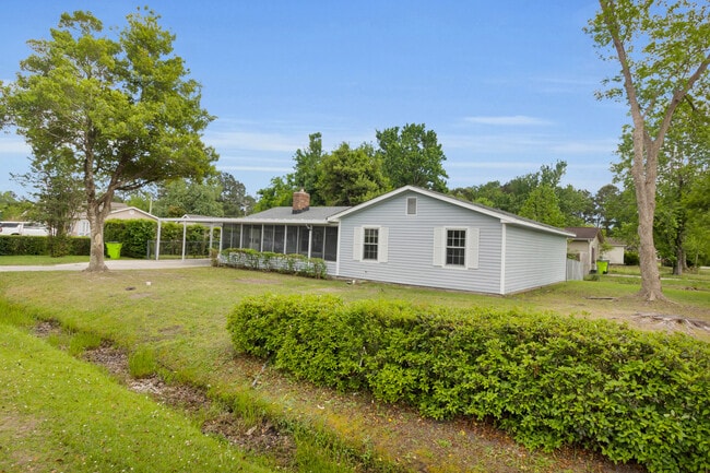 Building Photo - 120 Tar Heel Dr