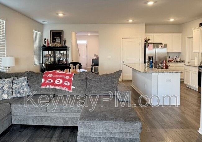 Building Photo - 6143 Whitewater Dr