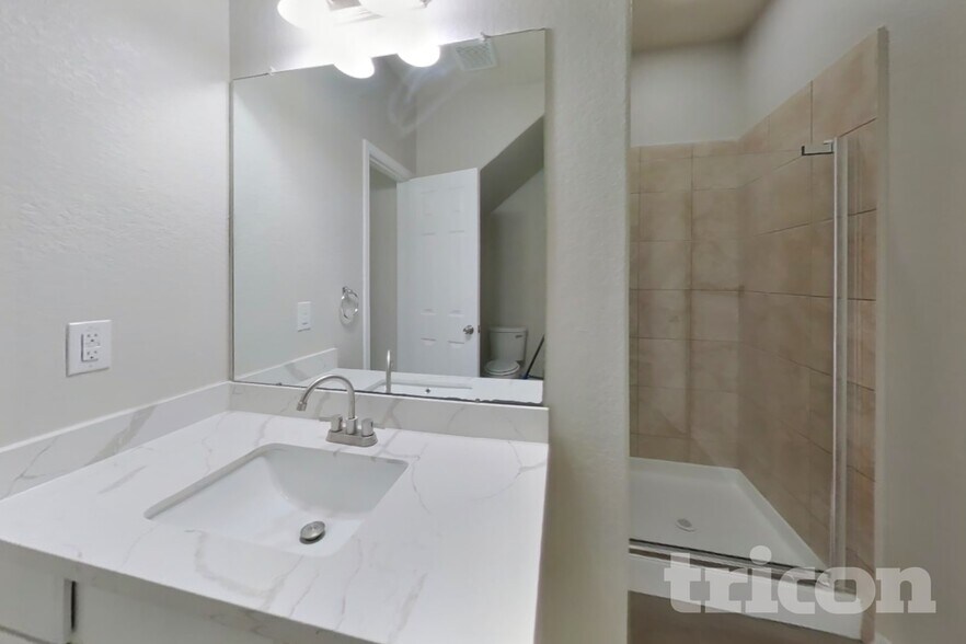 Building Photo - 12223 Elm Orch Trl