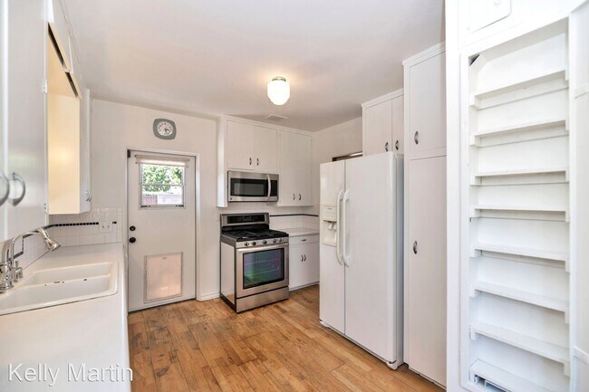 Building Photo - 2 br, 1 bath House - 315 W. Virginia Ave
