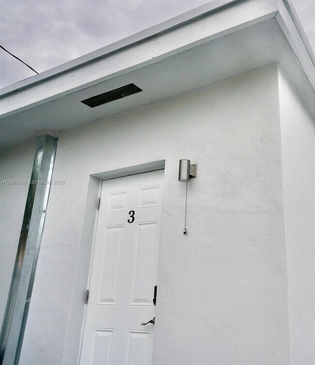 Building Photo - 1647 NW 29th Ave