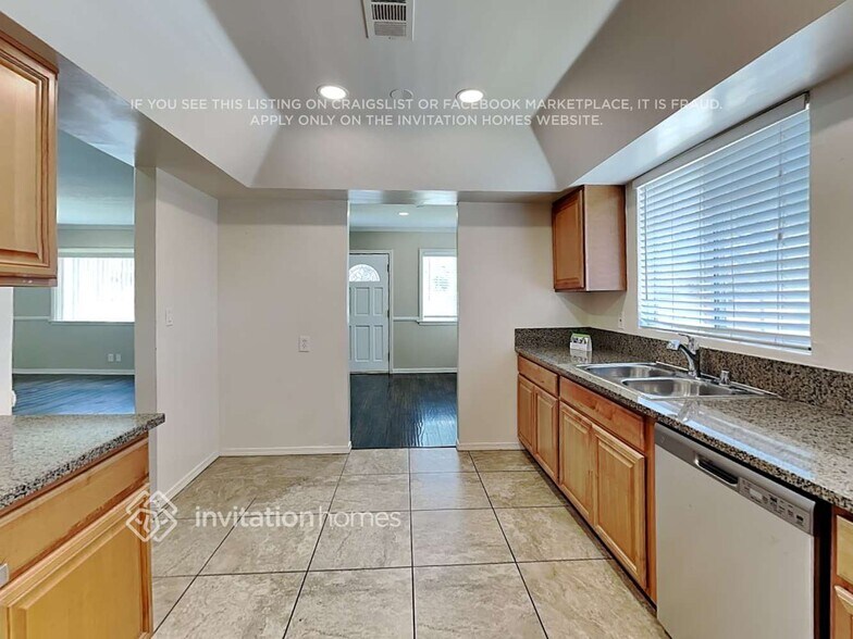 Building Photo - 10751 Woodward Ave