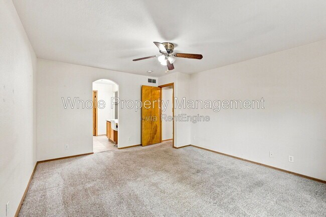 Building Photo - 3189 E 106th Ave