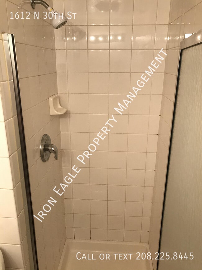 Building Photo - 1612 N 30th St N