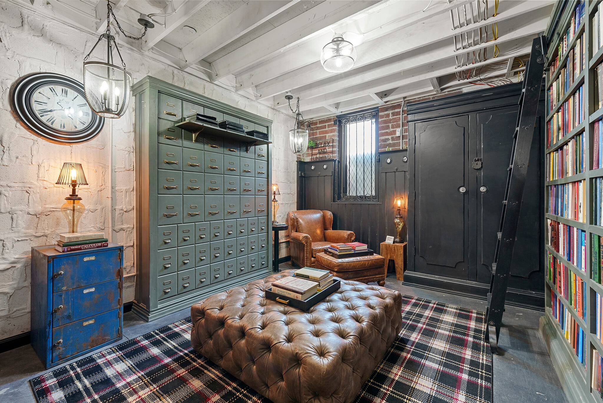 Building Photo - 43 W Markison Ave