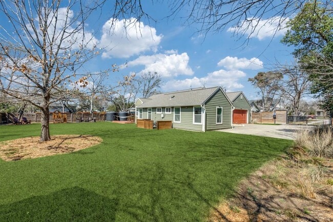 Building Photo - 1113 Taulbee Ln