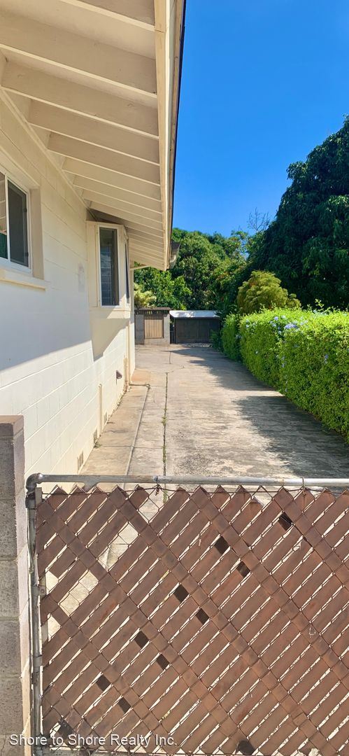 Building Photo - 3 br, 2.5 bath House - 2144 Kolo Place