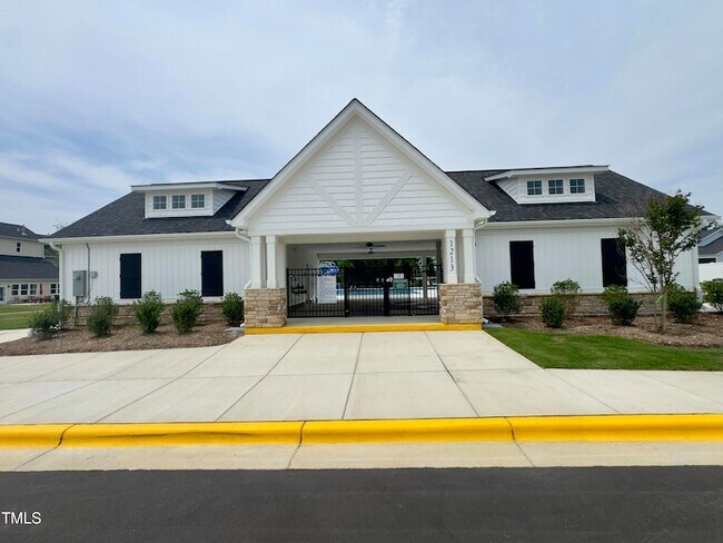 Building Photo - 276 Shingle Oak Rd