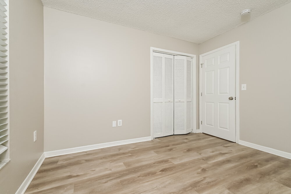 Building Photo - 5227 Grace St E