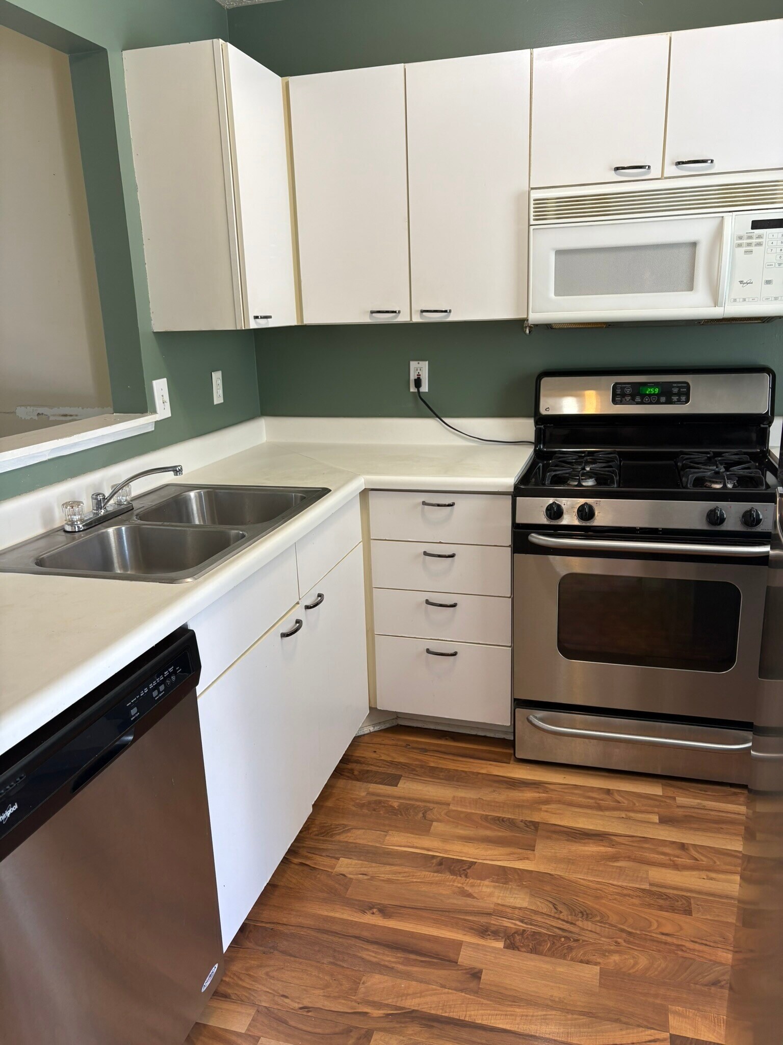 Kitchen - 206 Macfalls Way