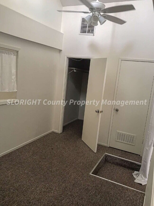 Building Photo - AVAILABLE NOW - 2 Bedroom plus den and loft / 2 Bathroom Condo on East Foothill in SLO