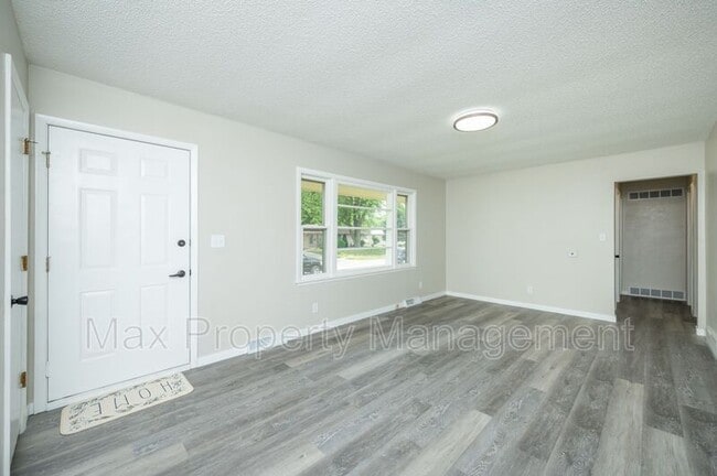 Building Photo - 4001 83rd St