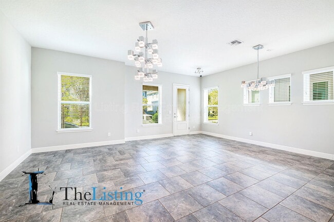 Building Photo - 8555 Pinter St