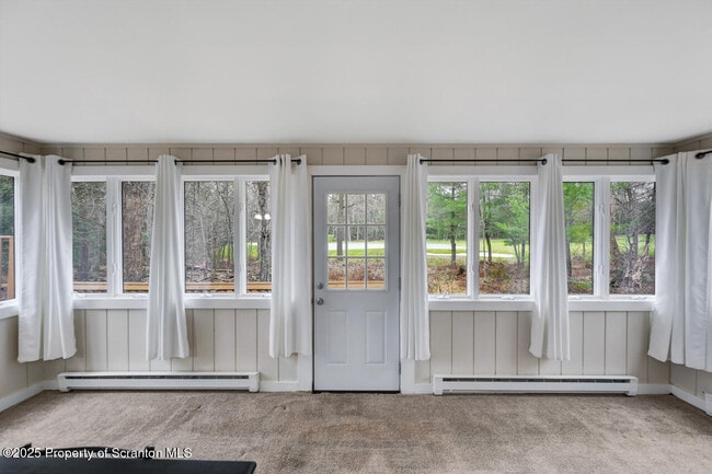 Building Photo - 300 Lake Rd