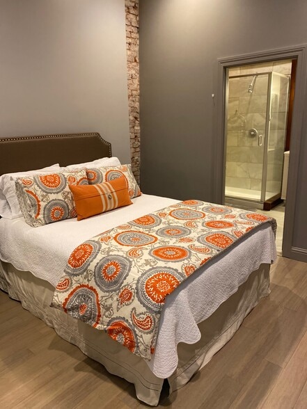 Building Photo - 1117 Washington St