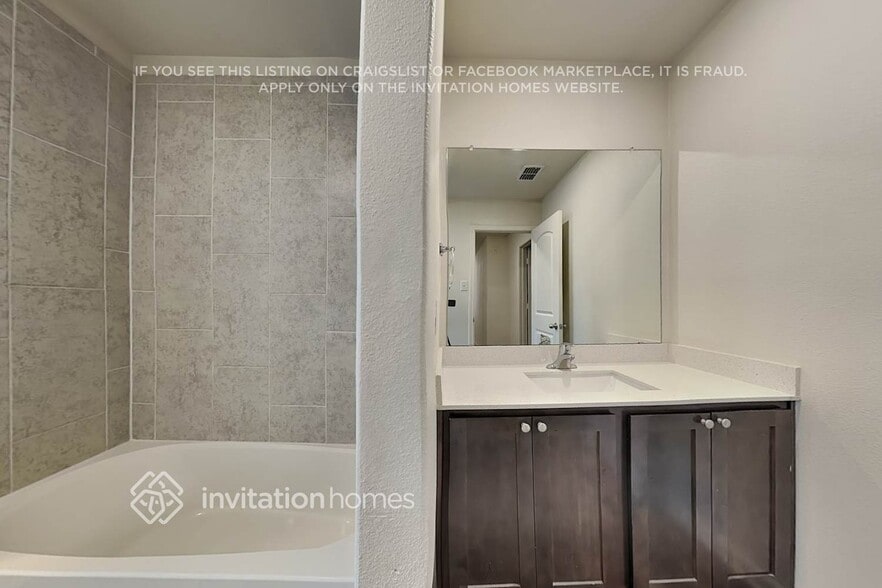Building Photo - 3032 Chico Dr