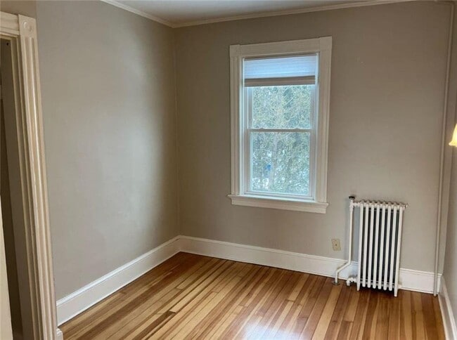 Building Photo - 12 Caswell Ave