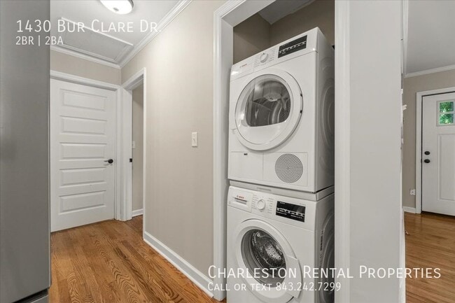 Building Photo - 1430 Bur Clare Dr