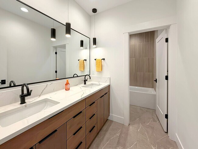 Building Photo - Pet-Friendly Luxury: New 4BD Construction with 2 Dedicated Offices in Eagle’s Centerra Community