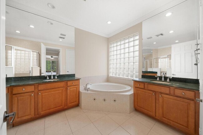 Building Photo - 9004 Pumpkin Ridge