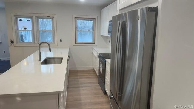 Building Photo - 19 Henning Dr