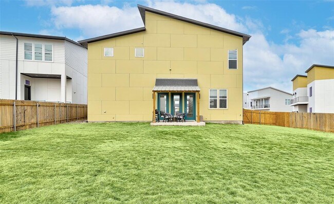 Building Photo - 6317 Toscana Ave