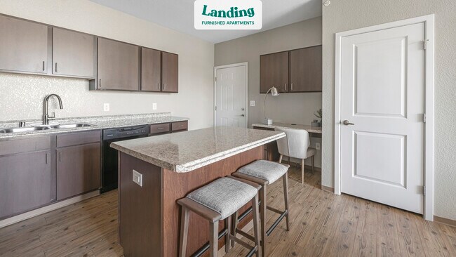 Building Photo - 550 Viridian Dr