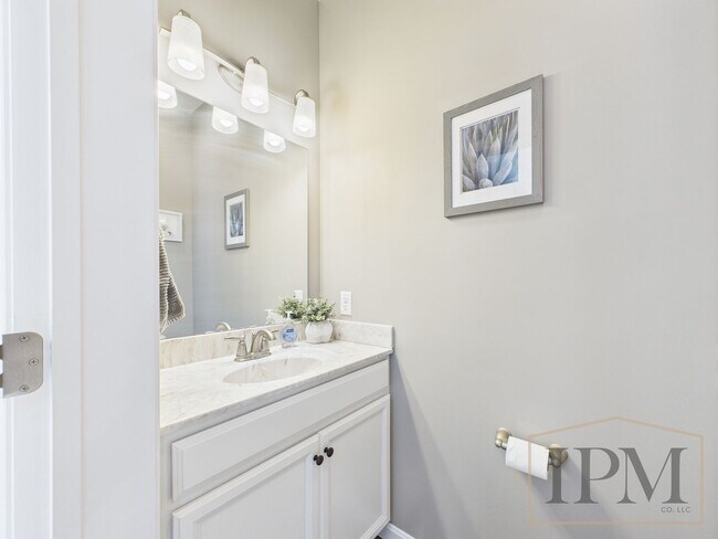 Building Photo - Coming Soon- Modern 3 Bedroom, 2.5 Bath To...