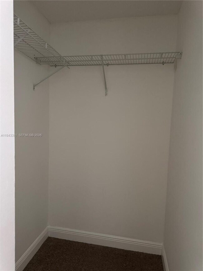 Building Photo - 1831 Sabal Palm Dr