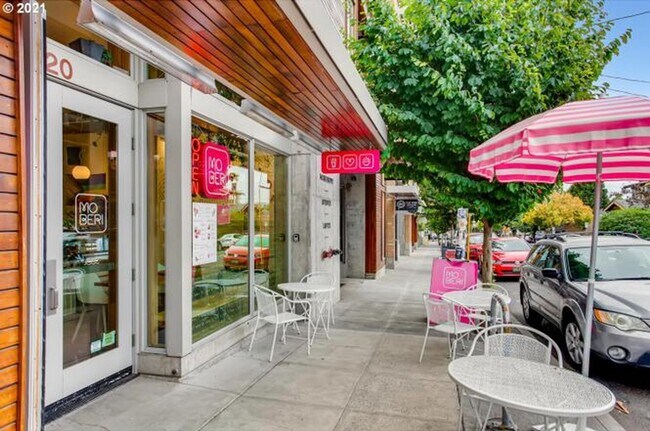 Building Photo - Urban Retreat in the Heart of Mississippi w/ Reserved Parking – 2bd/1.bath Upscale Condo