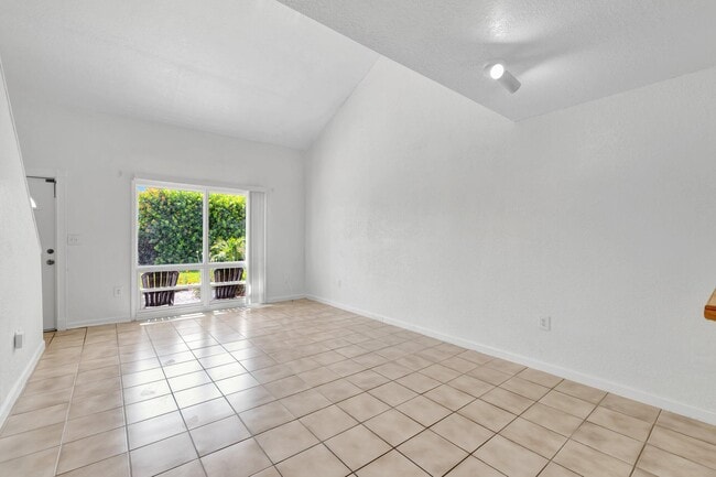 Building Photo - 2707 N Hwy A1A