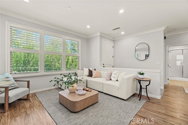 Building Photo - 111 Thornhurst