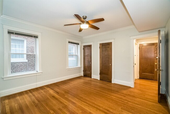 Building Photo - 6330 S Rosebury Ave